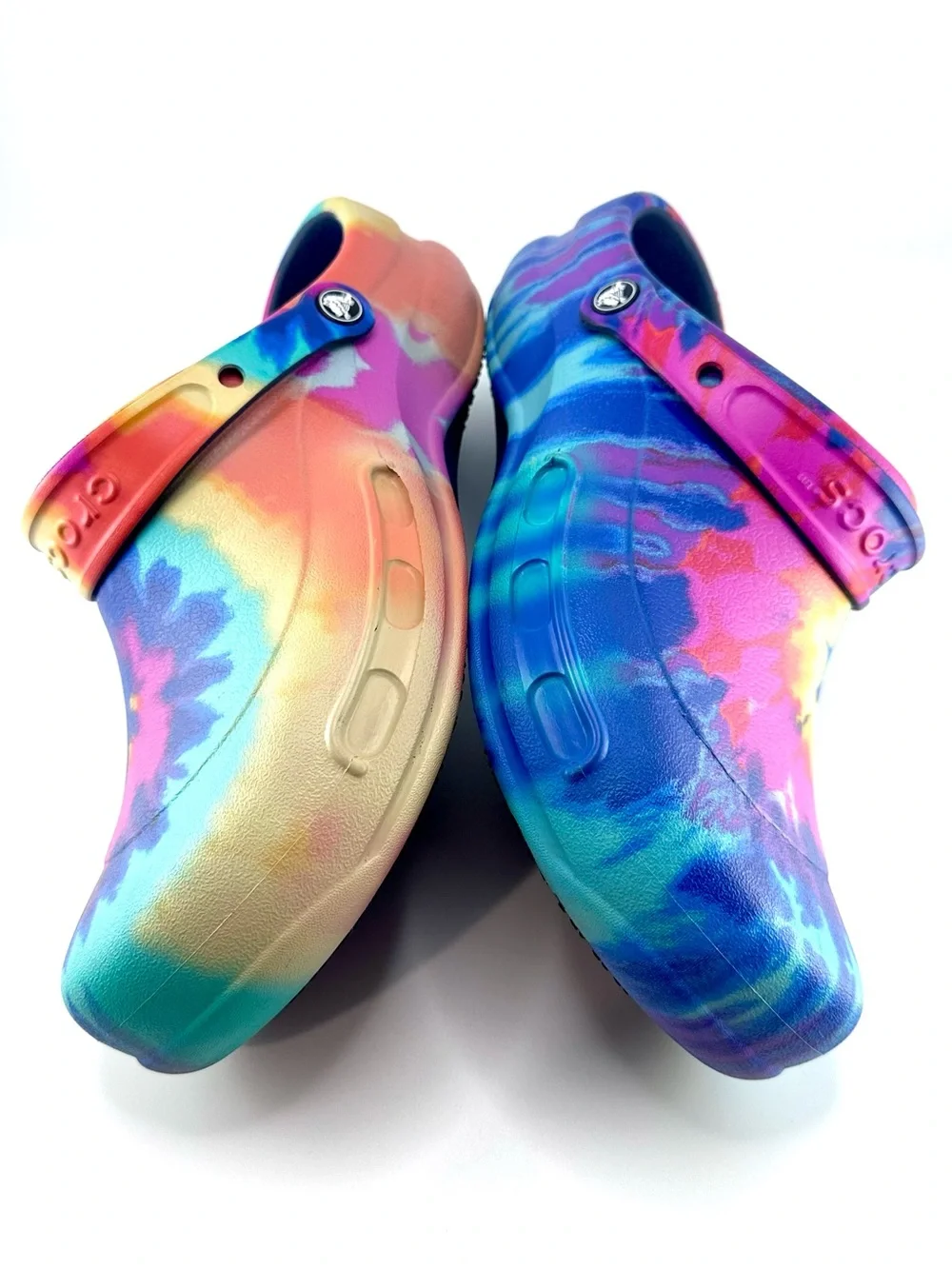 Crocs Unisex Bistro Graphic Tie Dye Slip Resistant Work Clogs Size M12